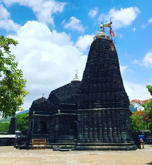Trimbakeshwar Jyotirlinga temple near Nashik, where Kaal Sarp Puja is done